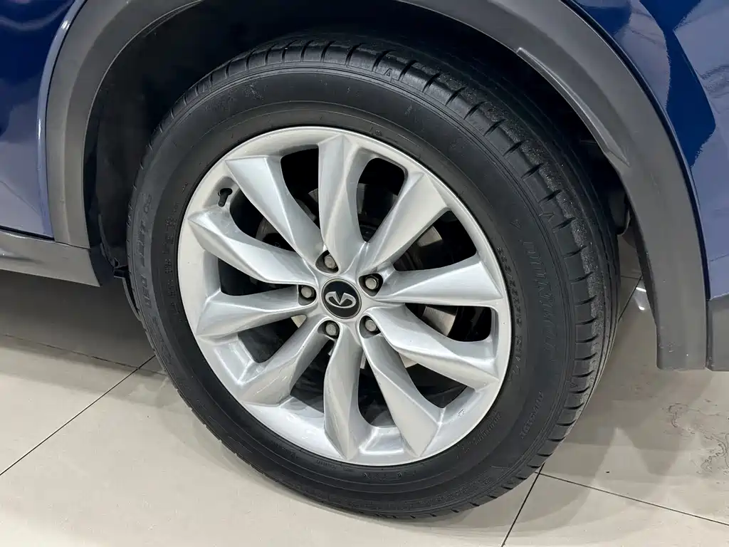Infiniti QX50 — миниатюра 25
