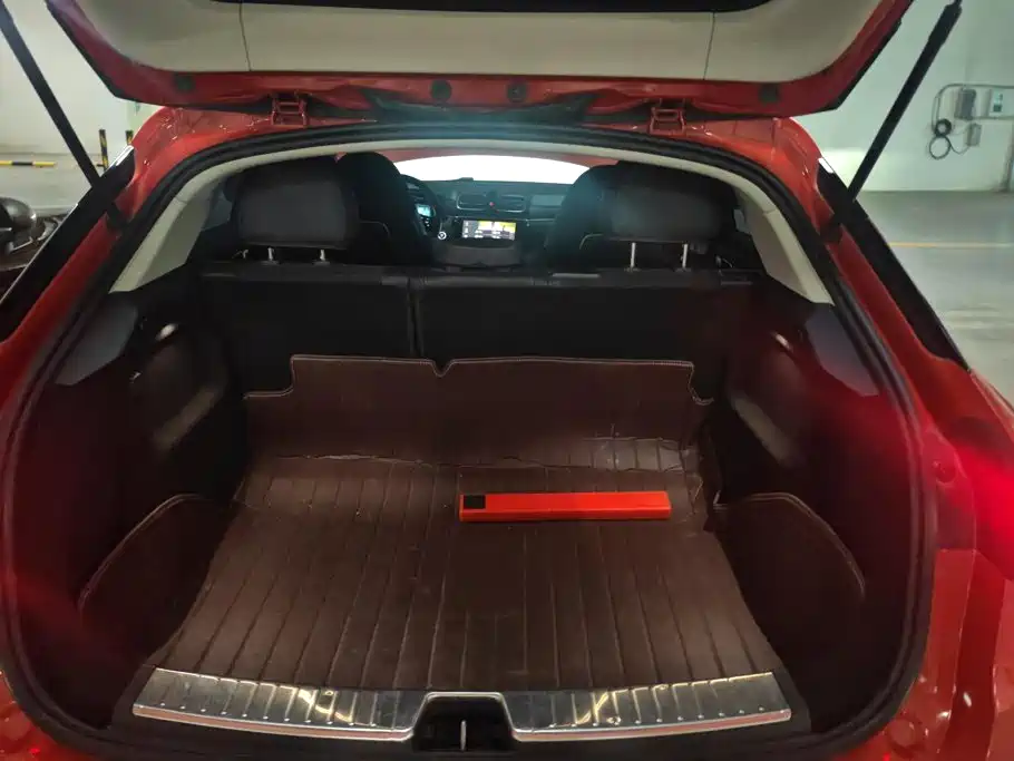 Lynk & Co 02 — миниатюра 4