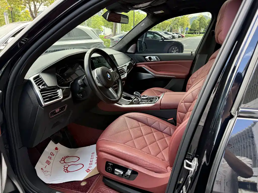 BMW X5 — миниатюра 7