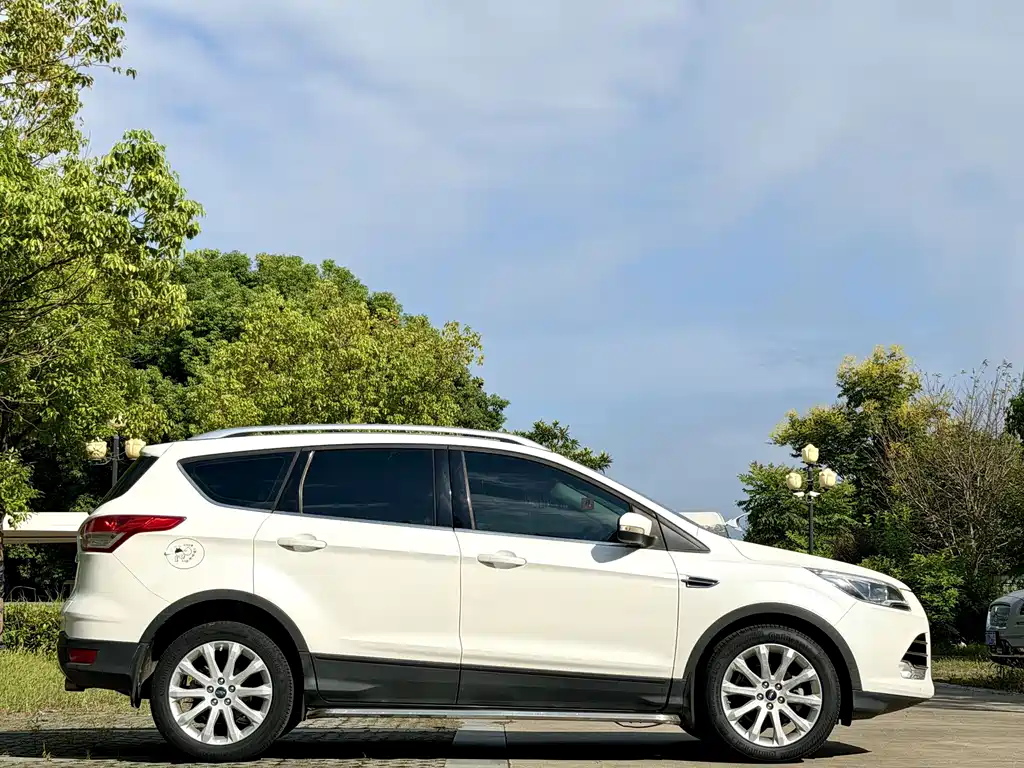 Ford Kuga — миниатюра 5