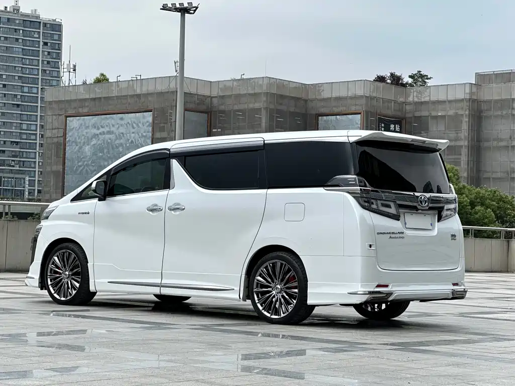 Toyota Vellfire 2019 2.5L HV Luxury