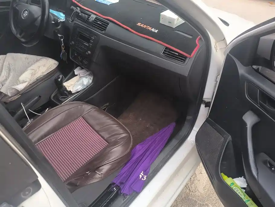 Volkswagen Santana — миниатюра 8