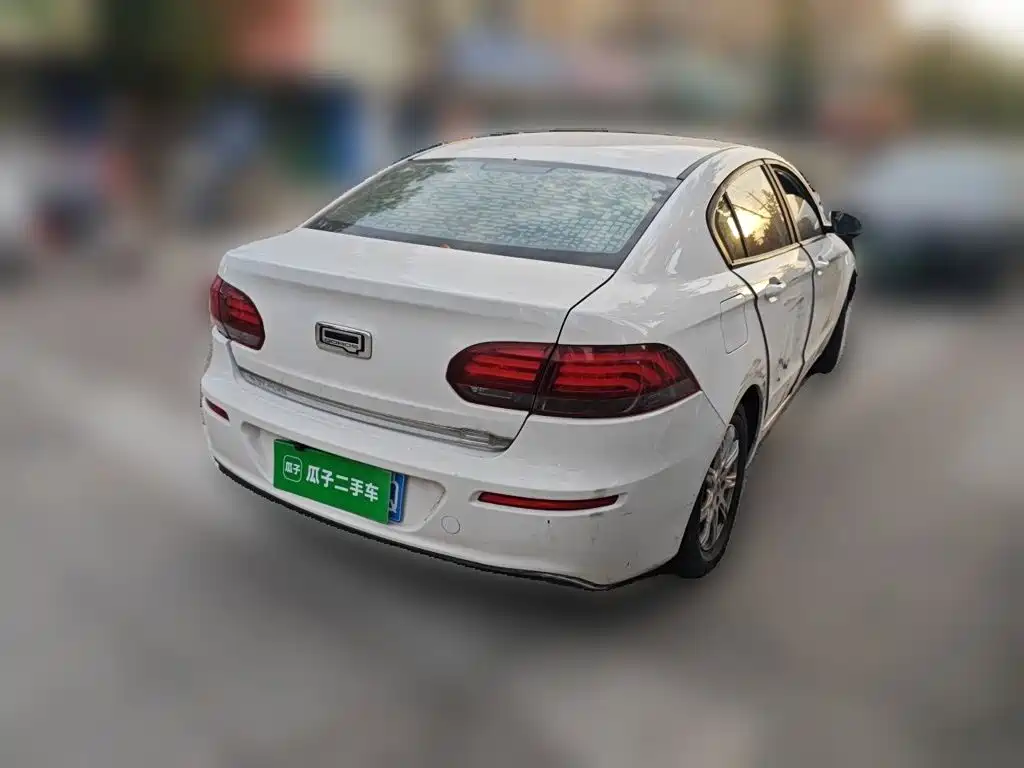 Qoros Qoros 3 — миниатюра 8