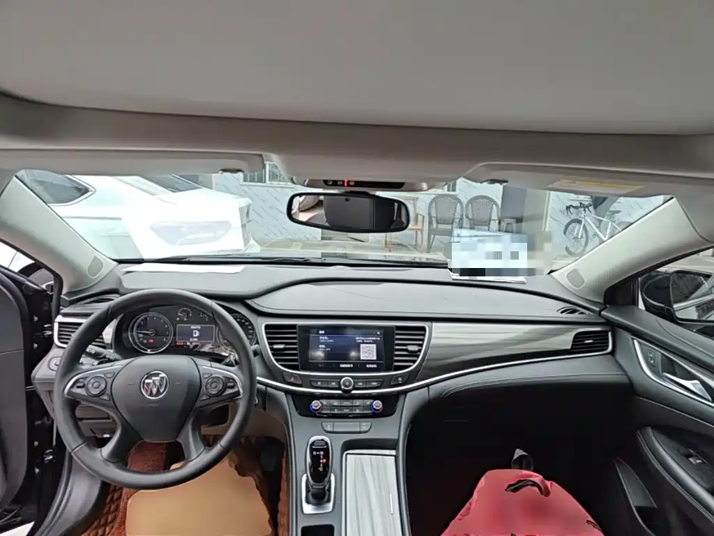 Buick LaCrosse — миниатюра 10