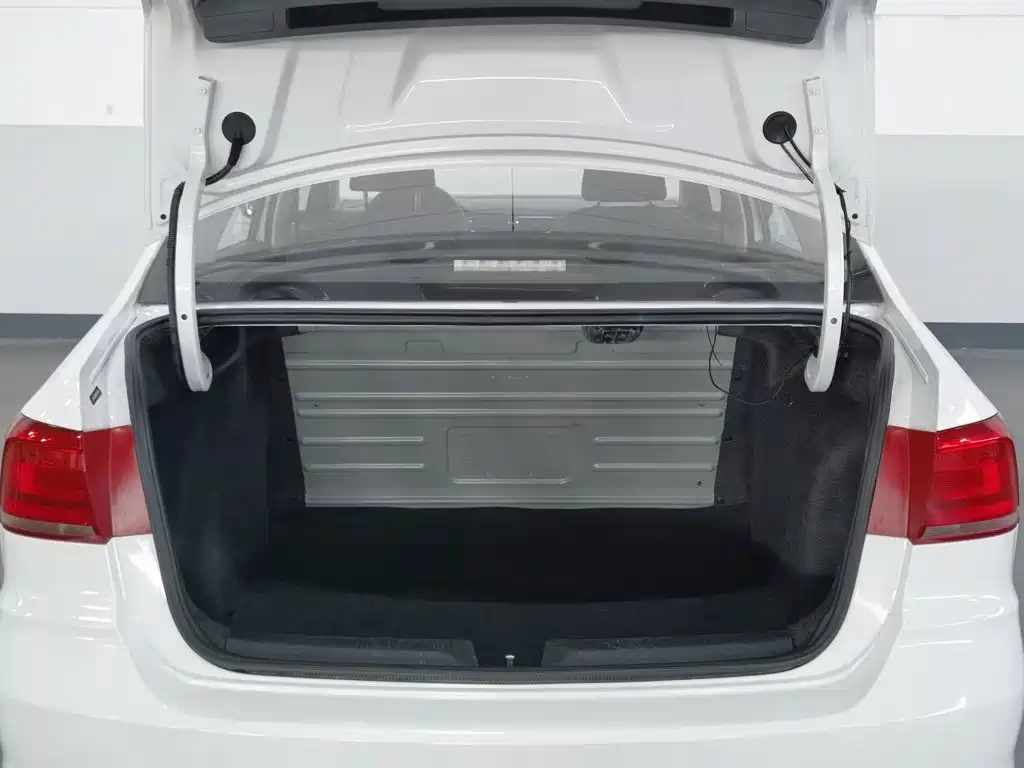 Volkswagen Santana — миниатюра 16