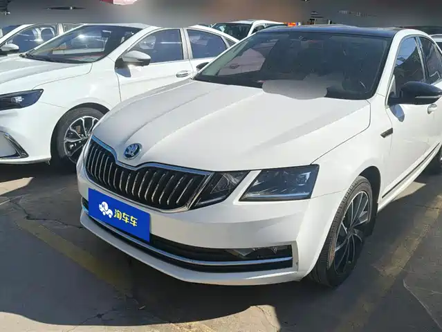 SKODA OCTAVIA 2019