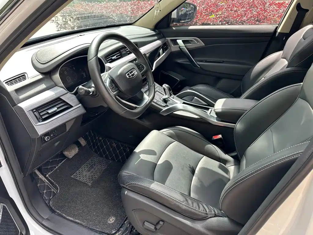 Geely Boyue — миниатюра 13