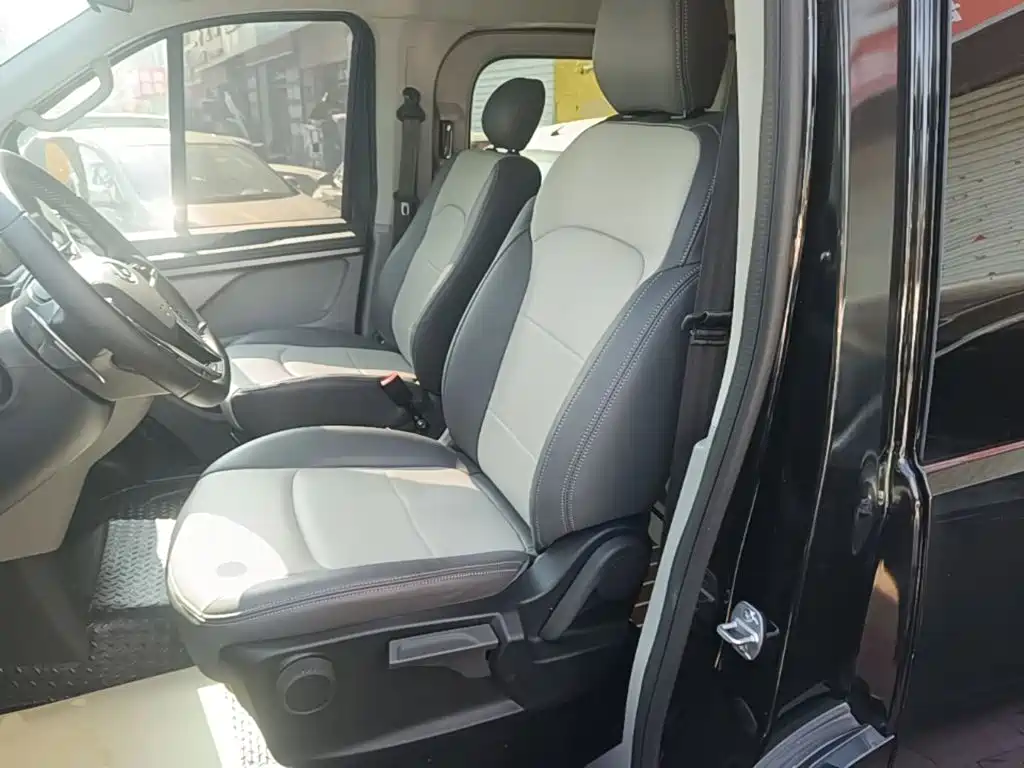 Maxus V70 — миниатюра 15