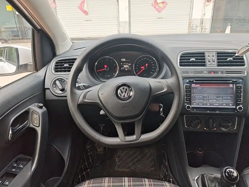 Volkswagen Polo — миниатюра 11
