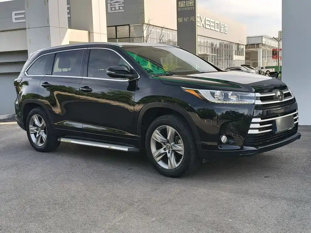 Toyota Highlander 2018 2.0T Luxury 7 мест V
