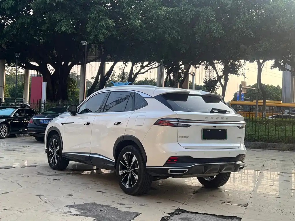 Roewe RX5 New Energy — миниатюра 5