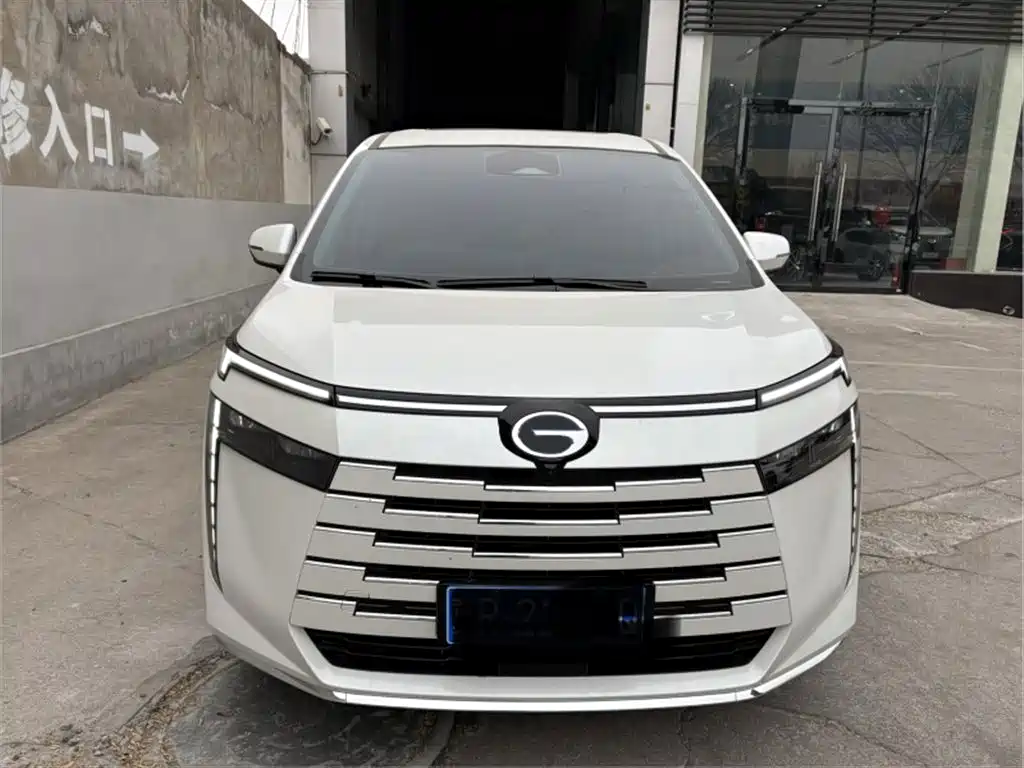 GAC TRUMPCHI E8