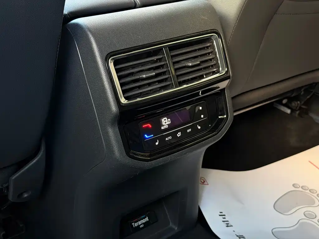 Volkswagen Teramont — миниатюра 24