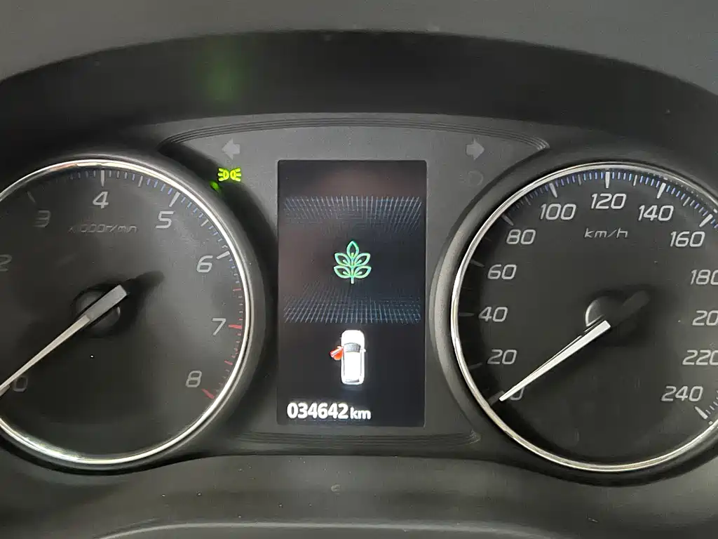 Mitsubishi Outlander — миниатюра 20