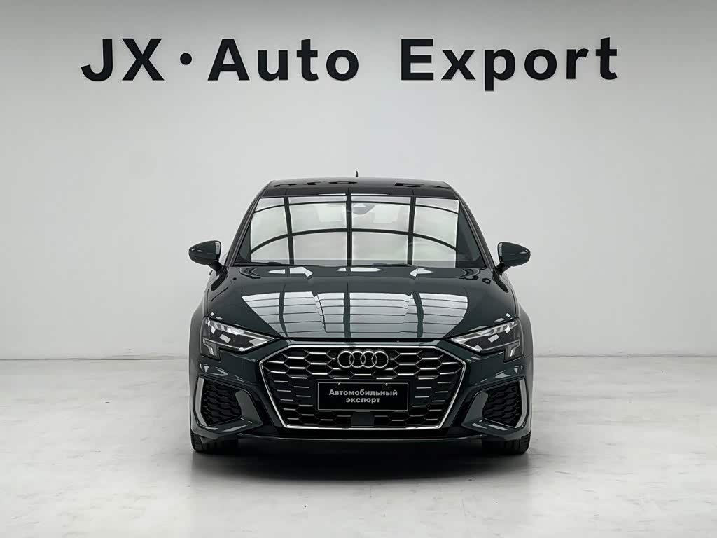 Audi A3 1.4 л 2022 г. Зелёный, пробег 29000 км