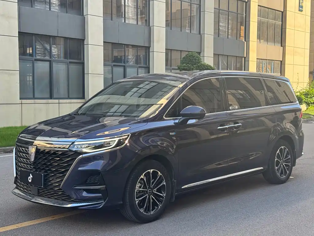 Roewe iMAX8