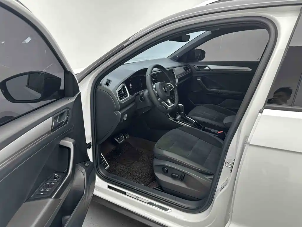 Volkswagen T-Roc 2022 — фото 10