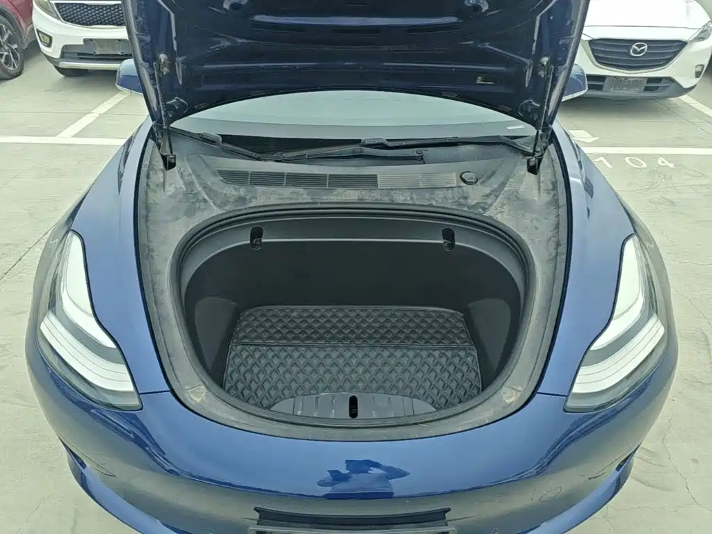 Tesla Model 3 — миниатюра 20