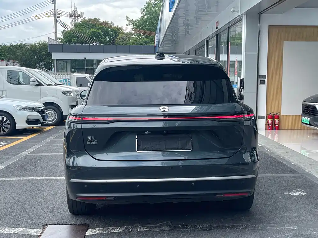 NIO ES8 2023 75kWh Executive