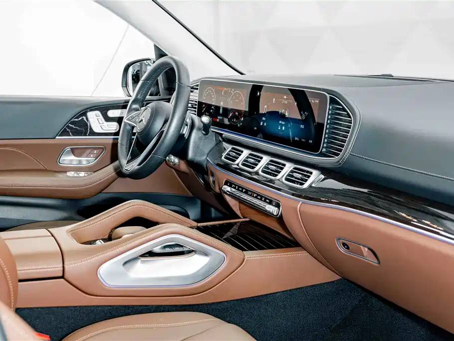 Mercedes-Benz GLE (Import) — миниатюра 18