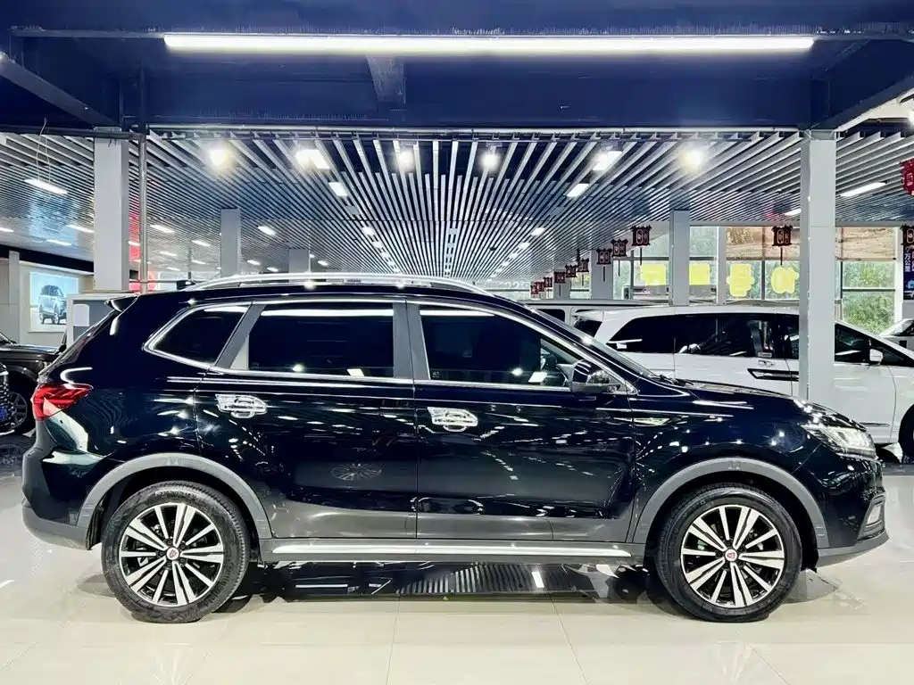 Roewe RX5 — миниатюра 6