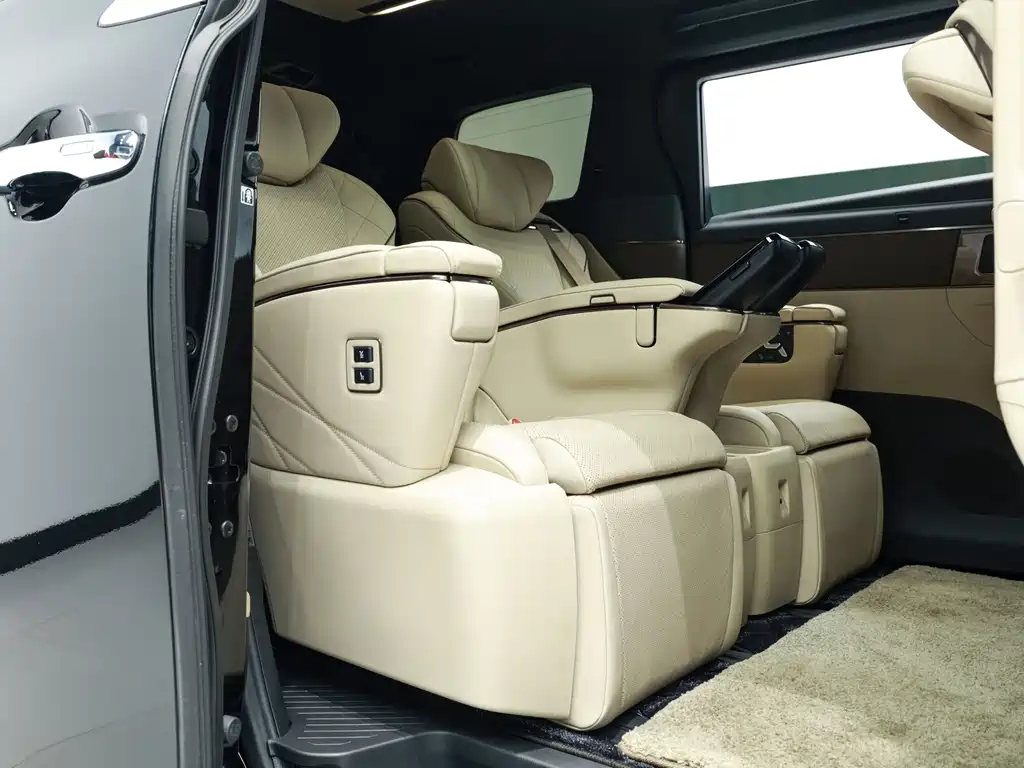 Toyota Vellfire — миниатюра 14