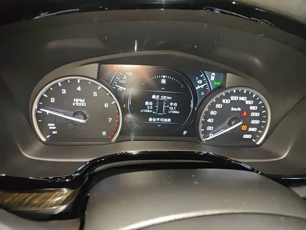 Cadillac XT5 — миниатюра 4