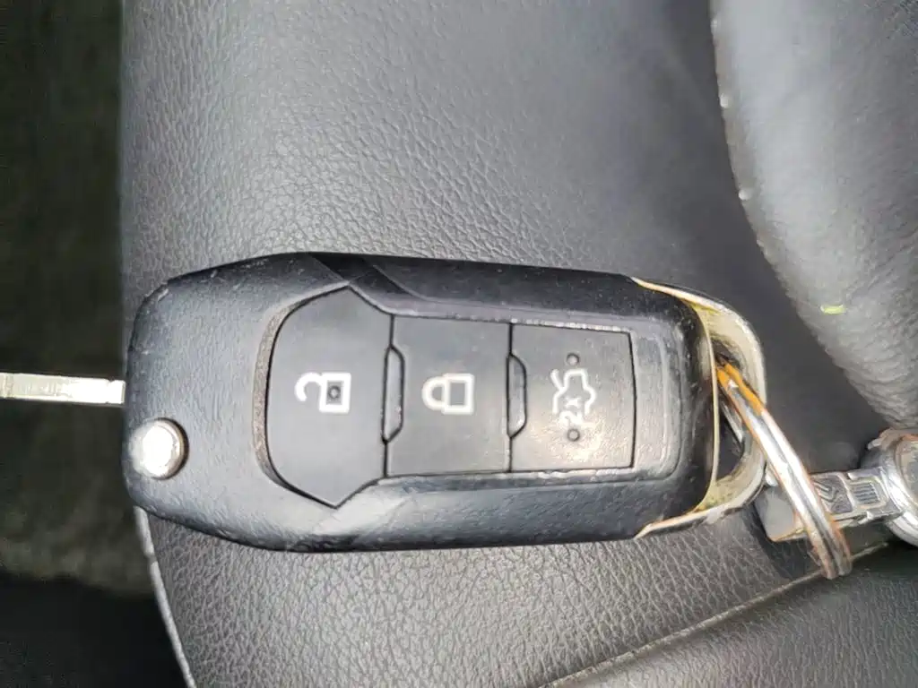 Ford Mondeo — миниатюра 9