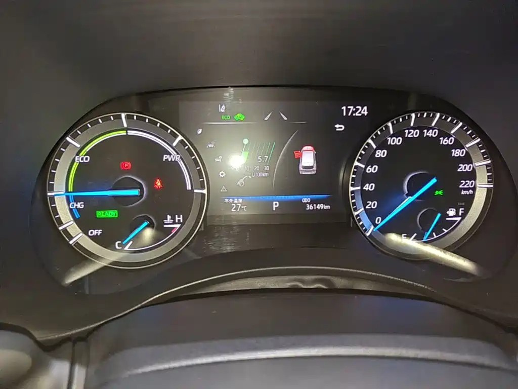 Toyota Crown Kluger — миниатюра 12