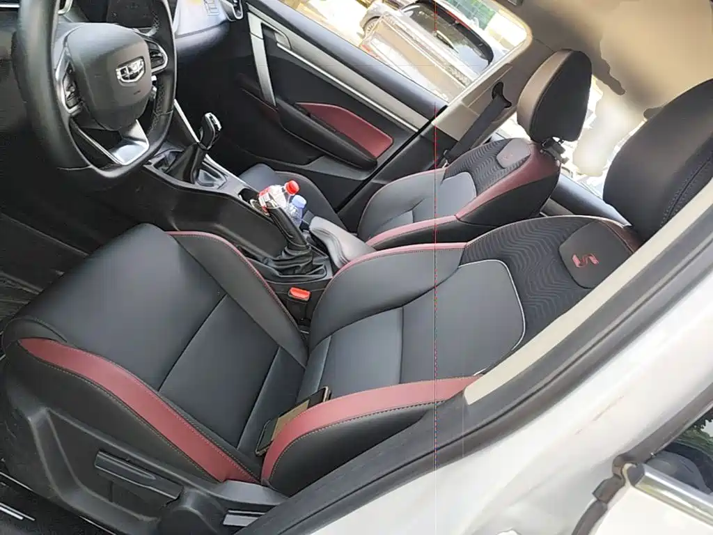 Geely Binyue — миниатюра 20