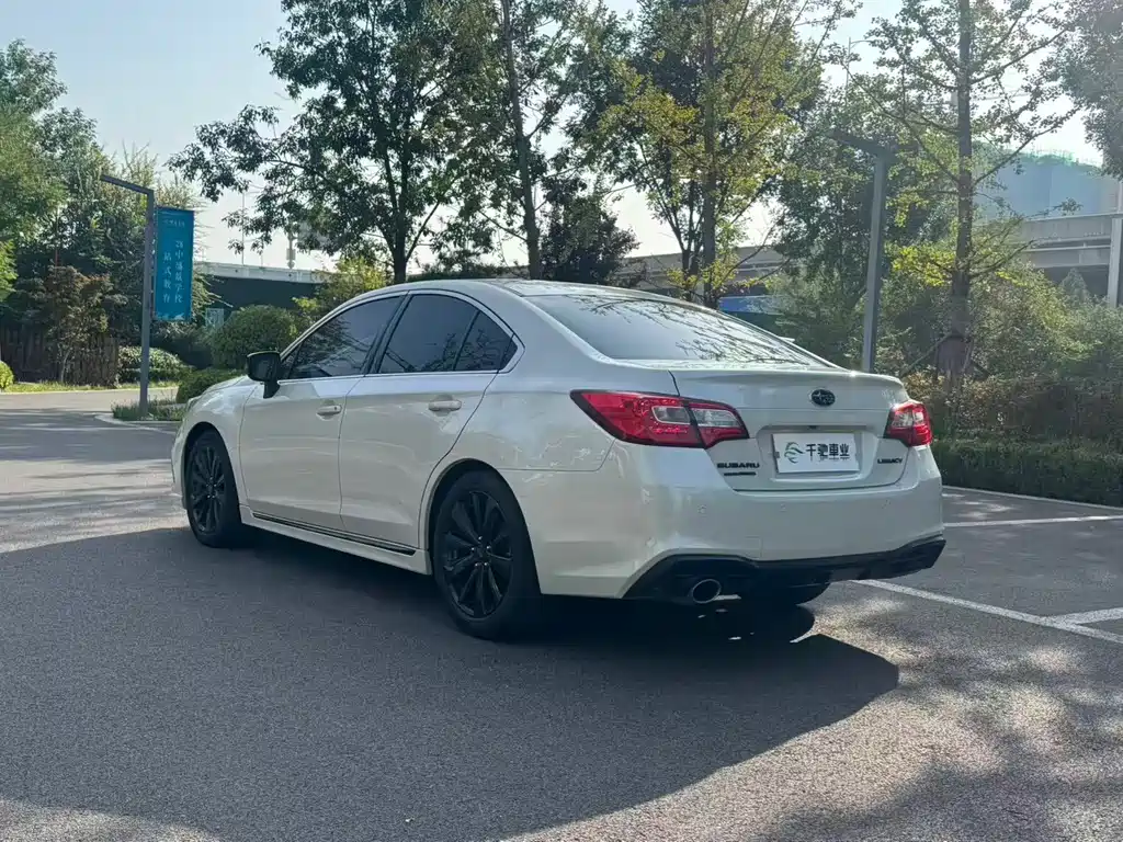 Subaru Legacy — миниатюра 15