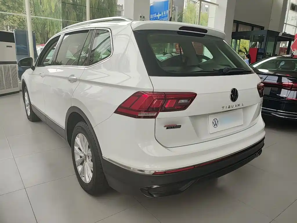 Volkswagen Tiguan L — миниатюра 5