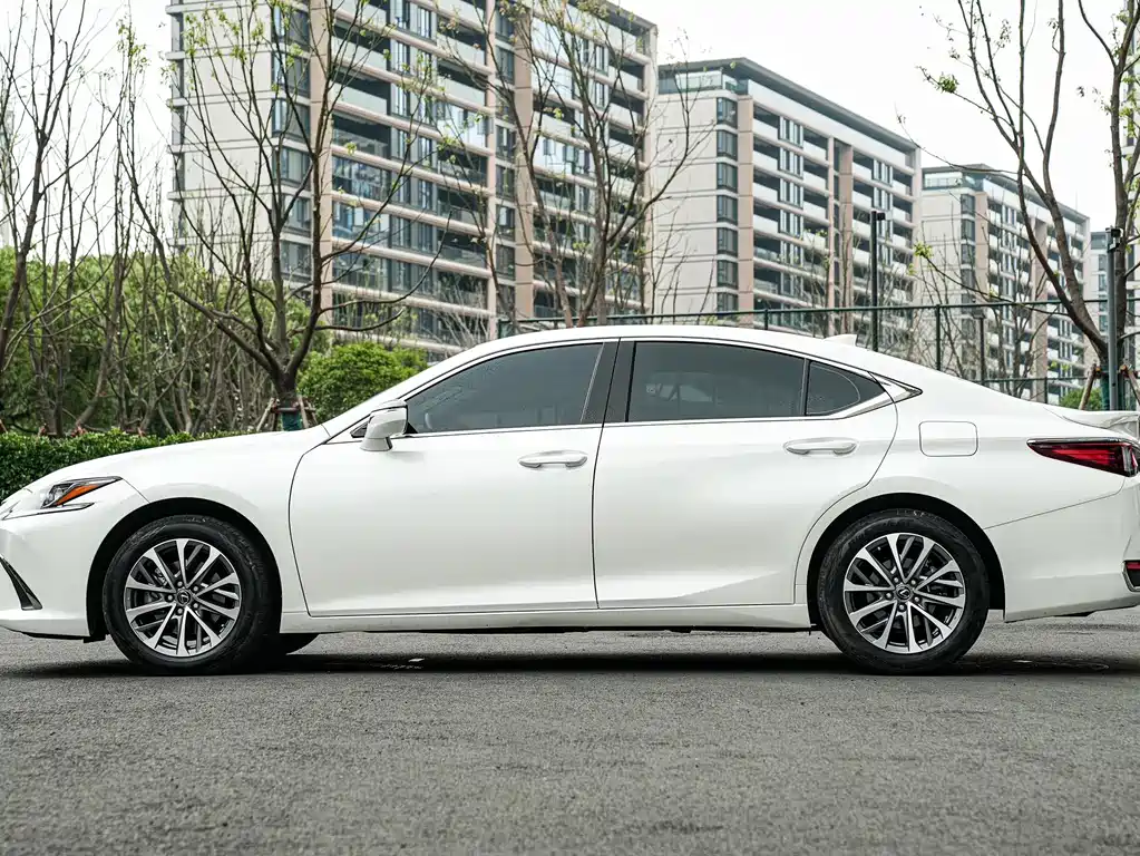Lexus ES 2024 200 Premium