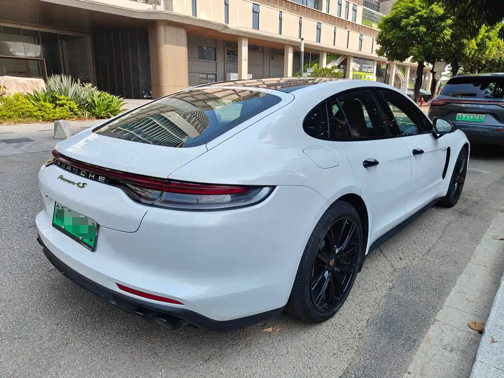 Porsche Panamera Hybrid — миниатюра 3