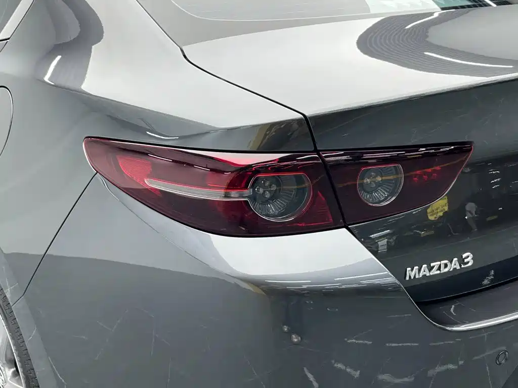Mazda 3 Axela — миниатюра 11