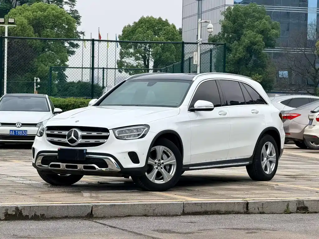Купить Mercedes-Benz GLC