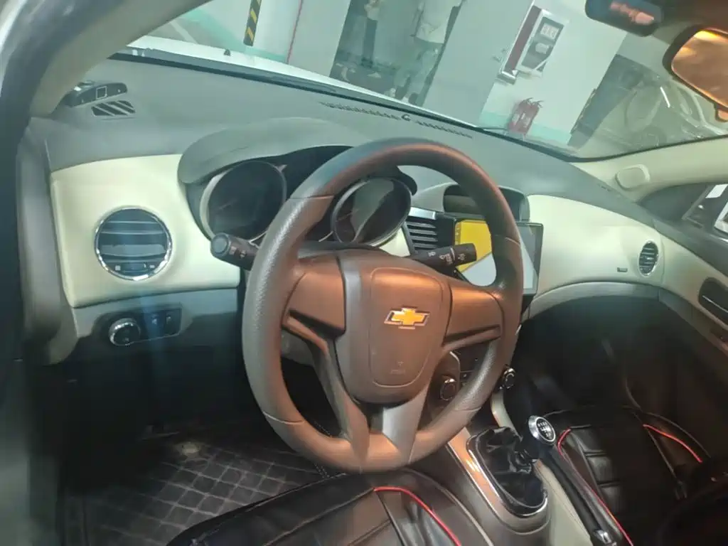 Chevrolet Cruze — миниатюра 10