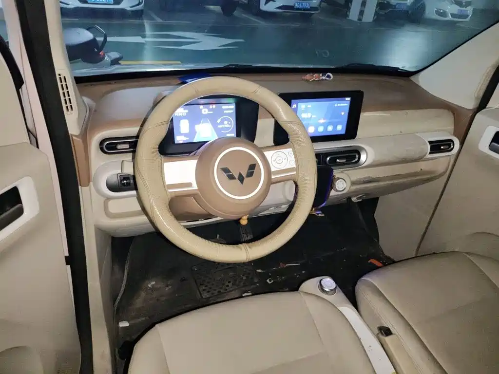 Wuling MINIEV — миниатюра 5