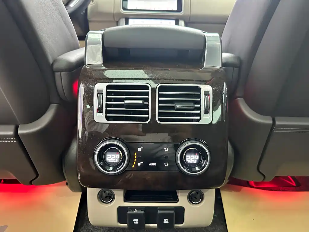 Land Rover Range Rover — миниатюра 12