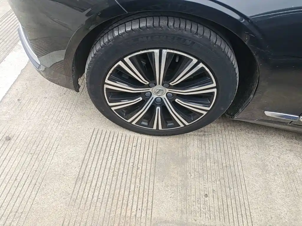 Volvo S90 — миниатюра 23