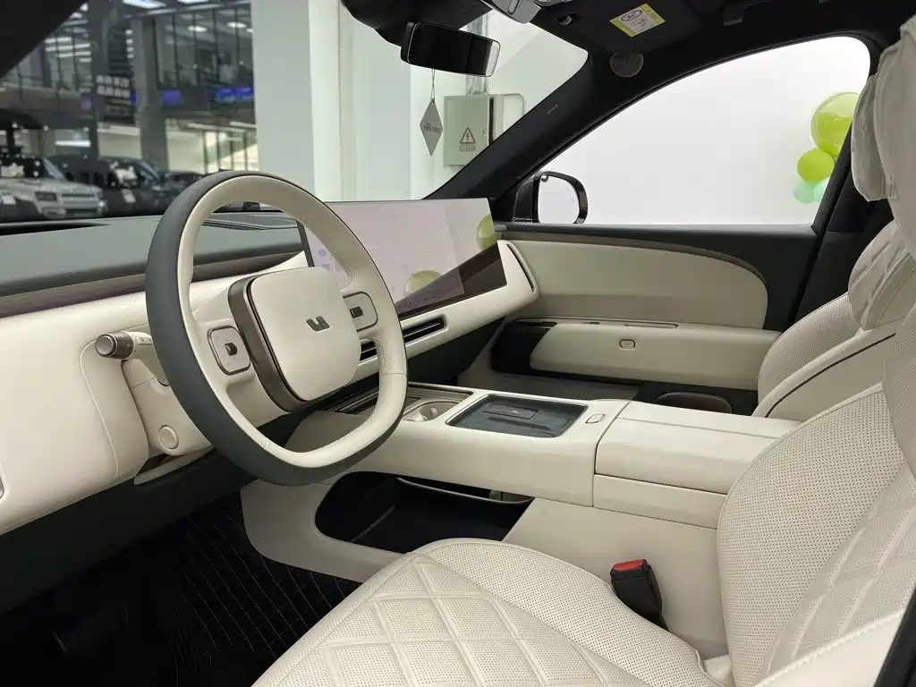 Li Auto Li L9 — миниатюра 24