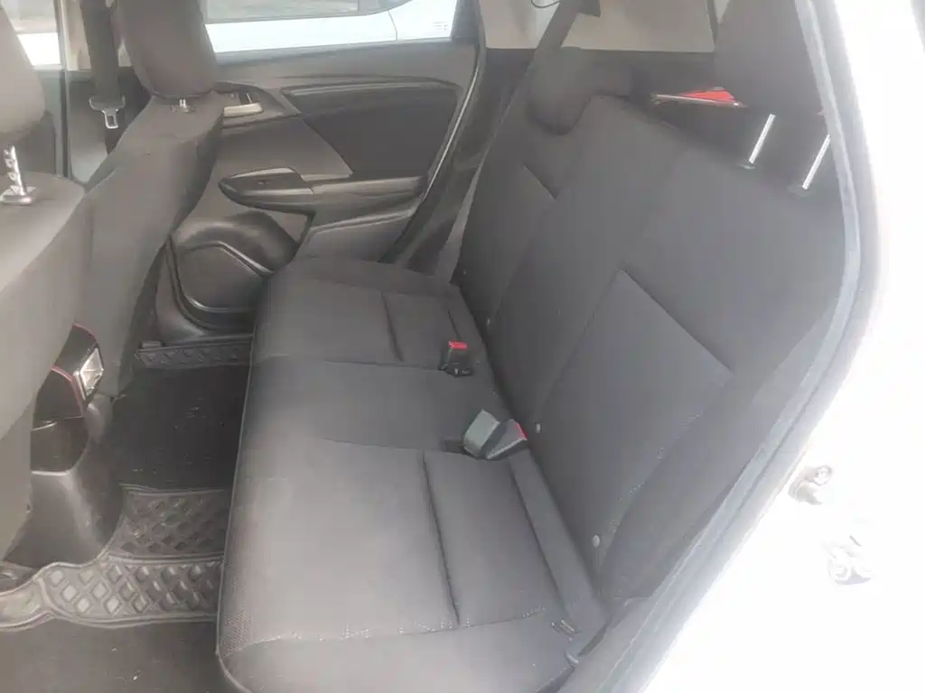 Honda Fit — миниатюра 17