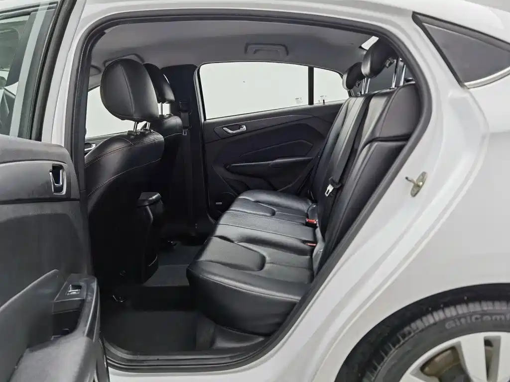 Chery Arrizo 5 — миниатюра 15