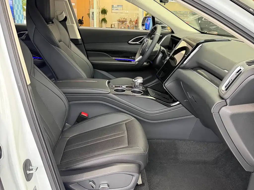 Hongqi HS3 PHEV 2024 115km