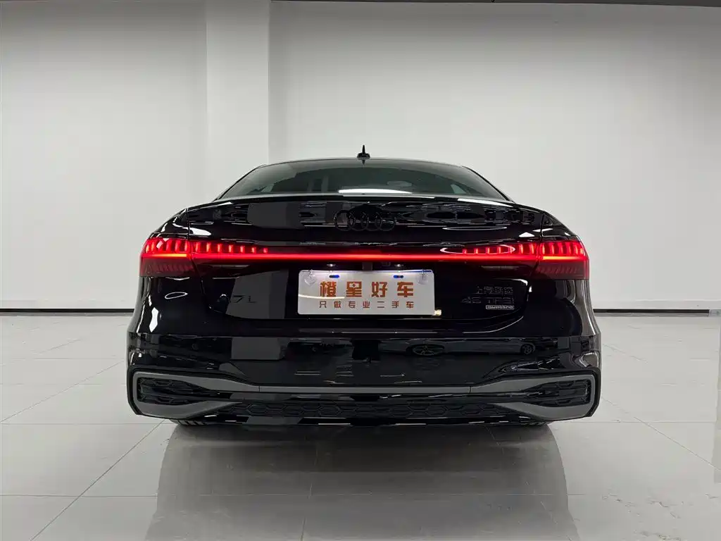 Audi A7L 2025 Черный из Китая