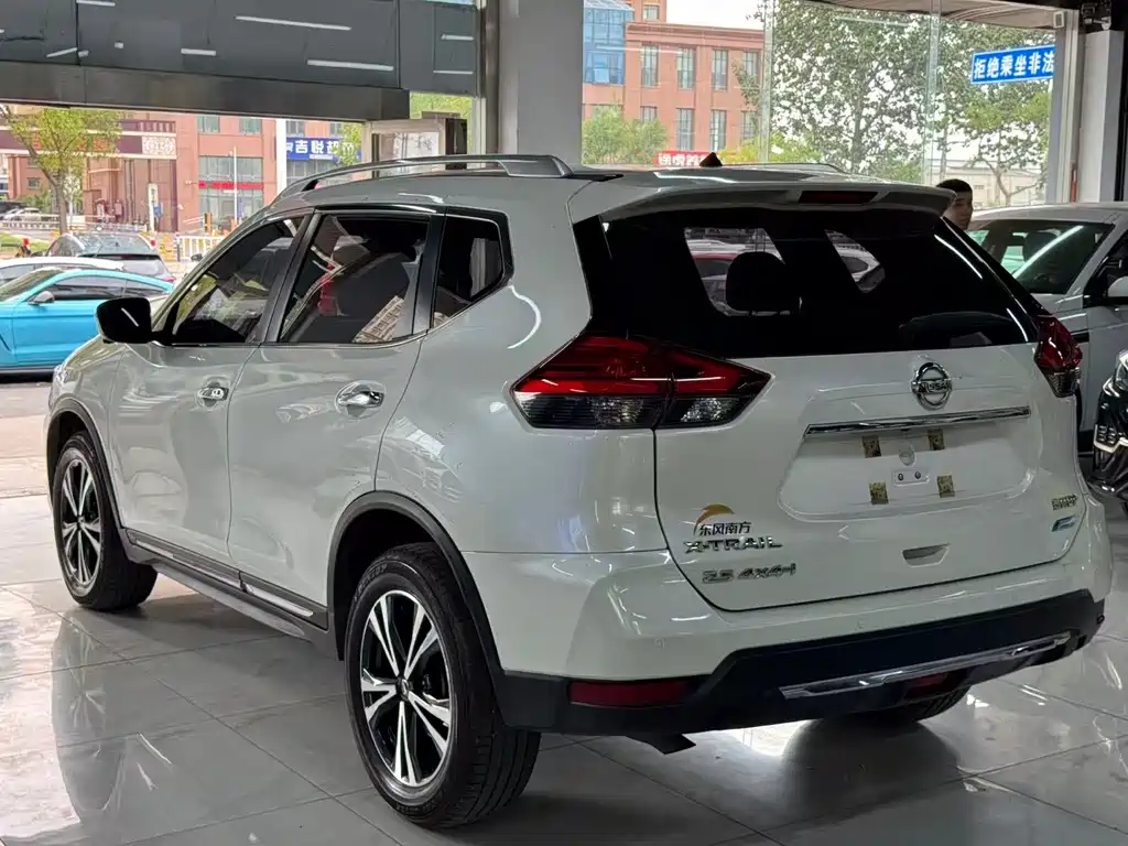 Nissan X-Trail — миниатюра 5