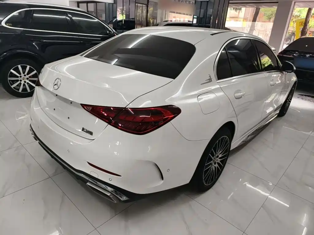 Mercedes-Benz C-Class — миниатюра 7