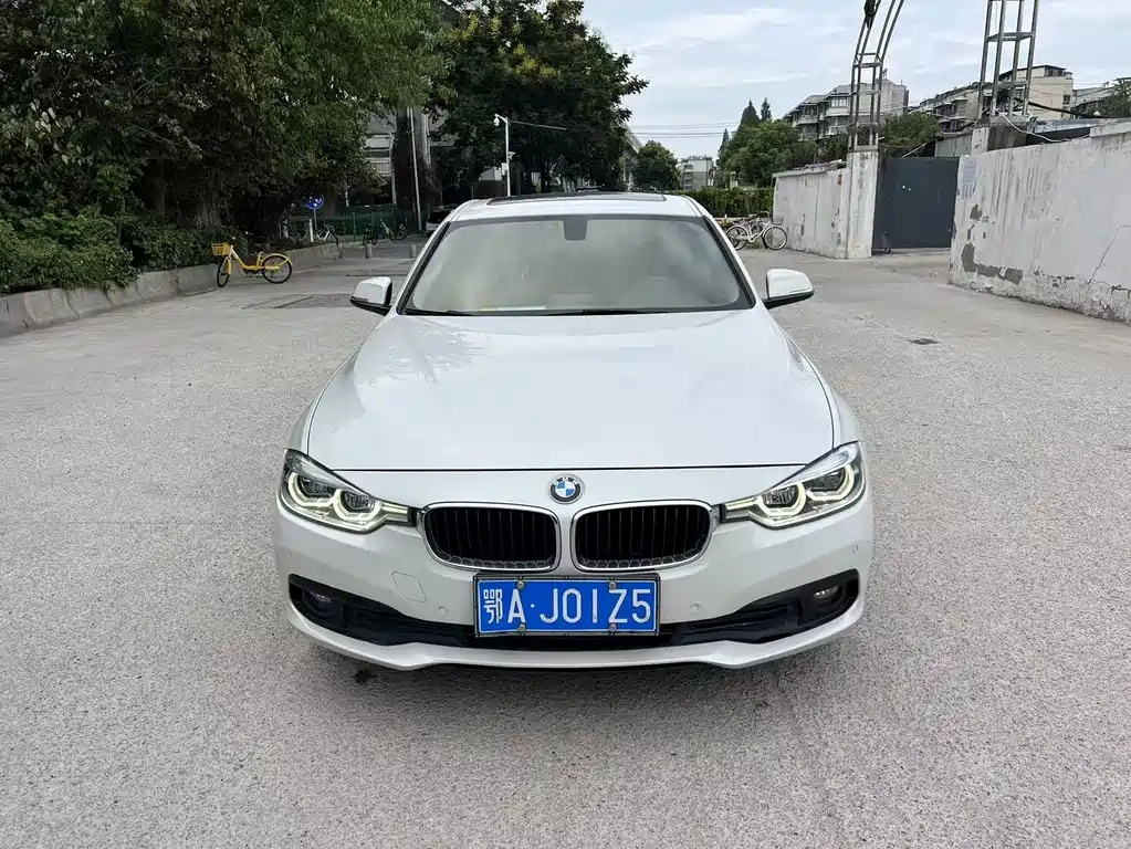 BMW 3 Series — миниатюра 2