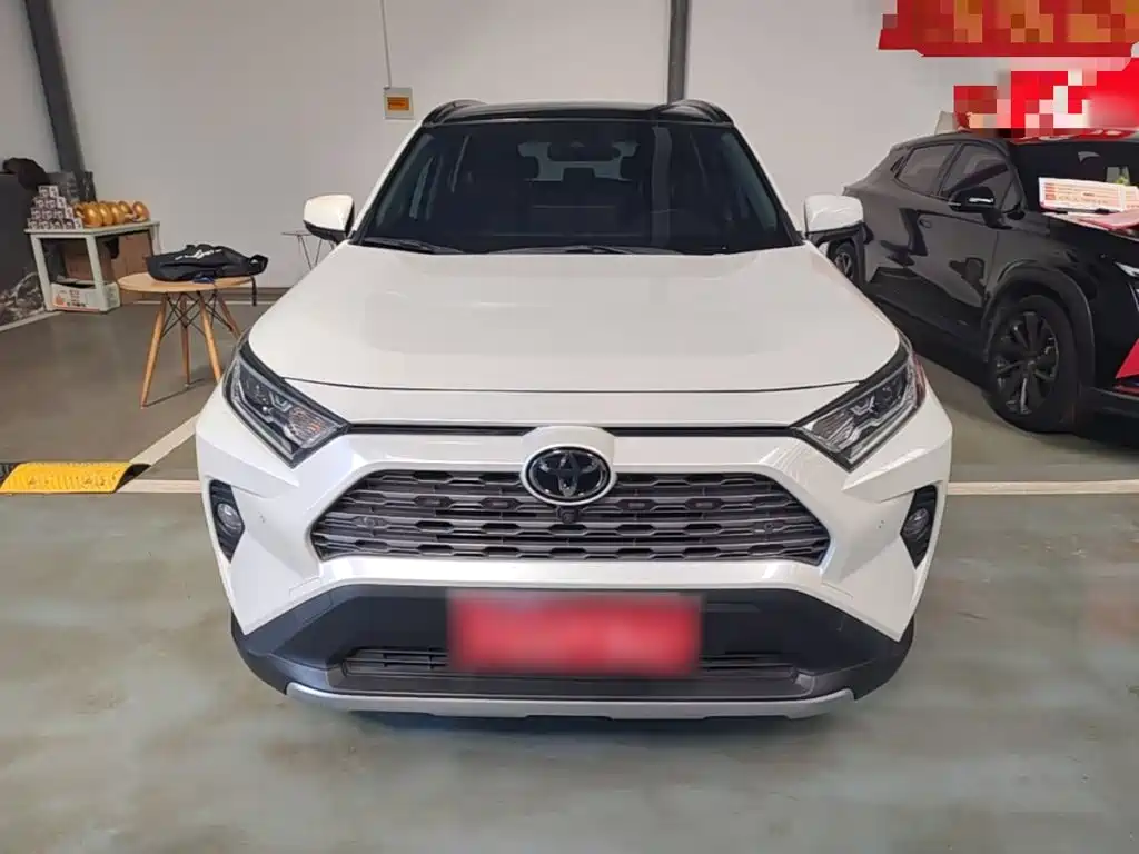 Toyota RAV4 — миниатюра 3