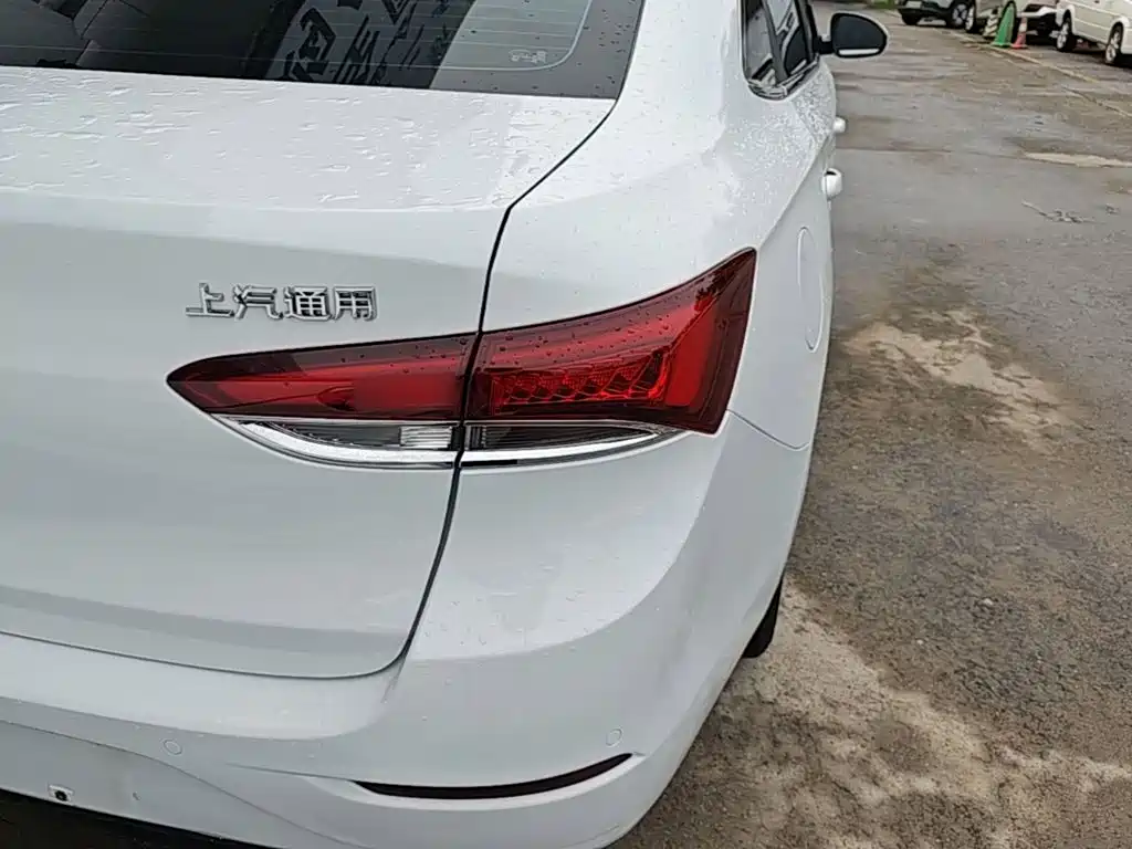 Buick Excelle — миниатюра 8